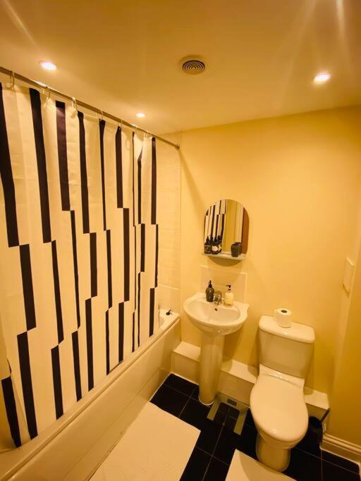 Beautiful And Modern 2 Bedroom Flat In Colindale 에지웨어 외부 사진