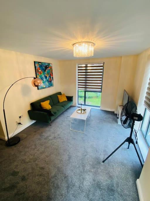 Beautiful And Modern 2 Bedroom Flat In Colindale 에지웨어 외부 사진